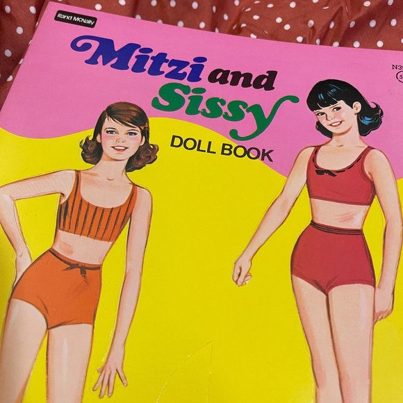 VINTAGE Mitzi and Sissy Paper Doll Book - Picture 2 of 7